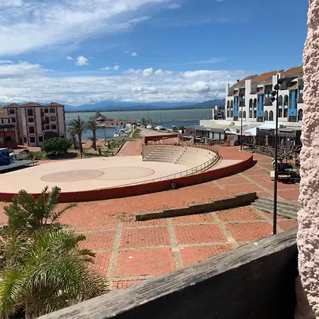 Vue Marin Et Canigou *